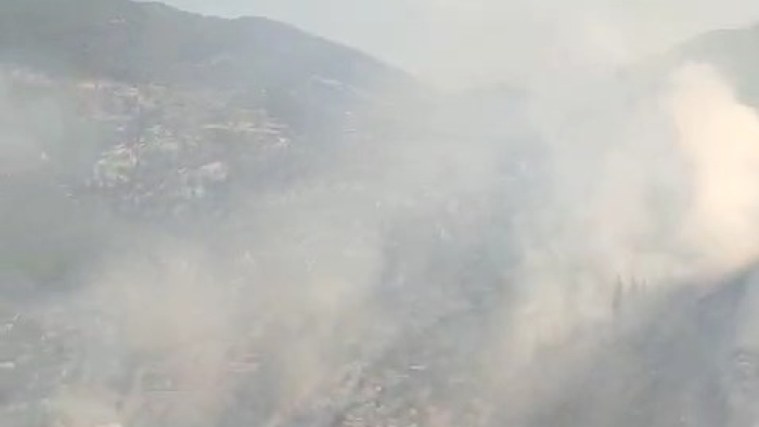 Antalya'da 3 yangın kontrol altında, 1'ine müdahale sürüyor