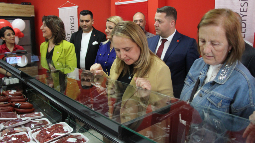 CHP Parti Meclisi Üyesi Dinçer: Cumhuriyet Halk Partisi hizmet belediyeciliği yapıyor'