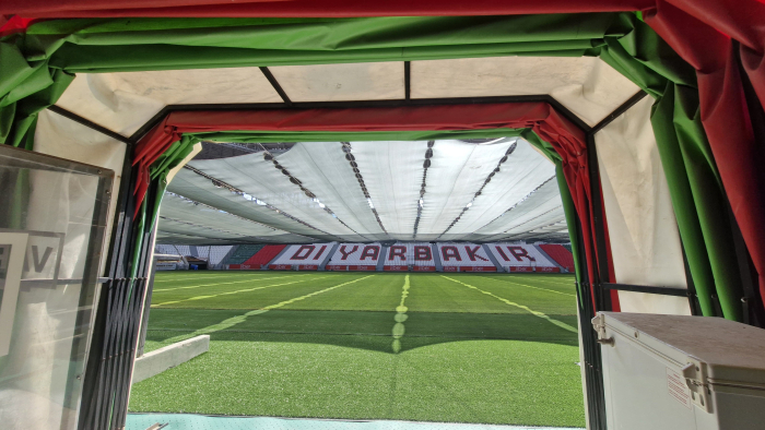 Diyarbakır Valisi Zorluoğlu: Diyarbakır Stadyumu, Türkiye'nin en iyi sahalarından biri olacak