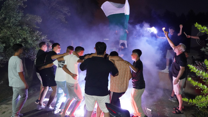 Muğlaspor taraftarından meşaleli destek