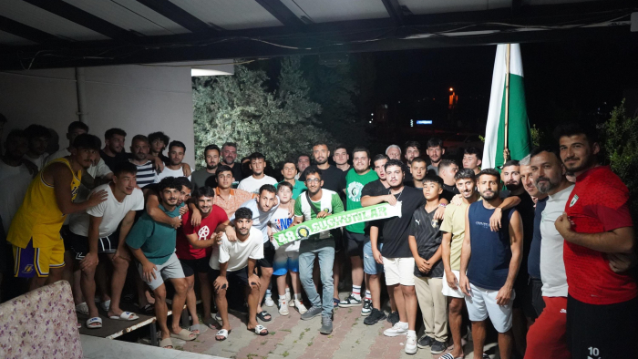 Muğlaspor taraftarından meşaleli destek